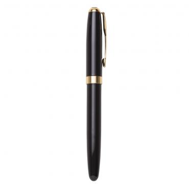 Caneta metal tinteiro preta com detalhes dourado. 