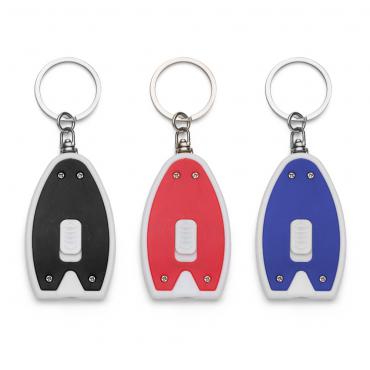 Chaveiro lanterna de plástico colorido com detalhe branco.